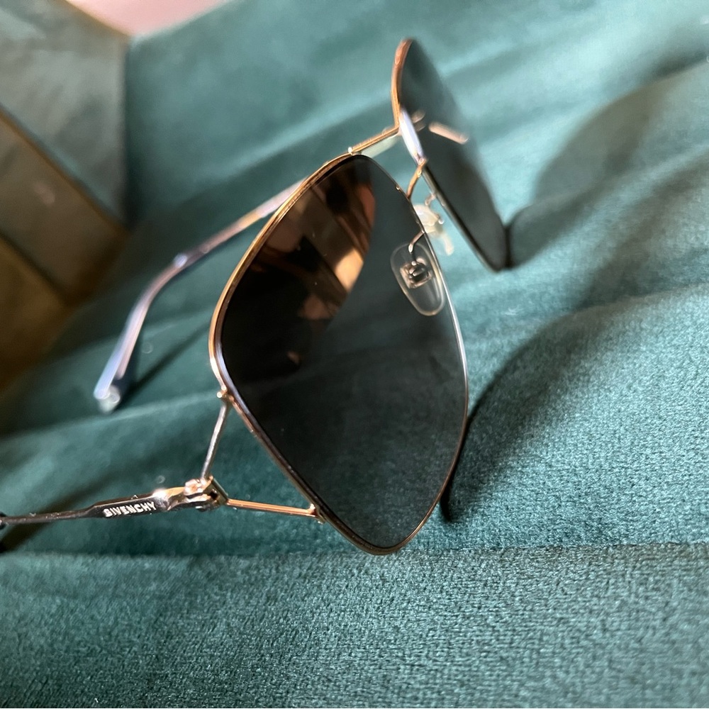 *AUTHENTIC* Givenchy sunglasses.